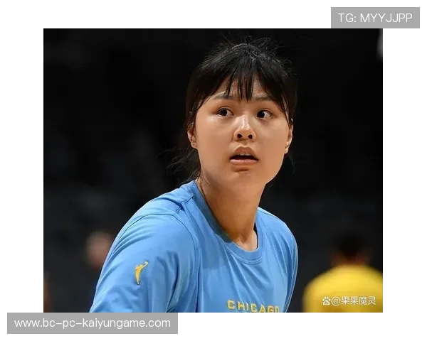 李月汝分享伤后自拍：裙子与护具同框，期待早日归队，李月汝美照